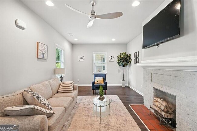 Photo - 1585 Archer St SW