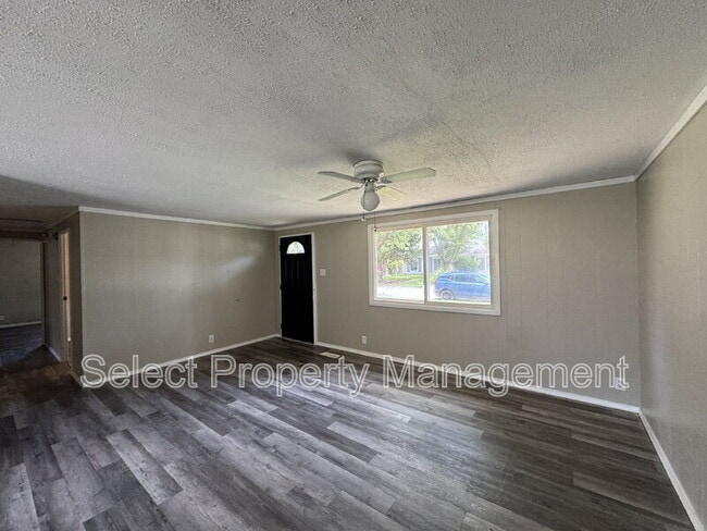 Photo - 1210 Asbury Dr