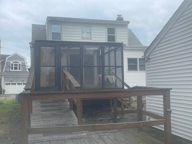 Photo - 112 Howard St