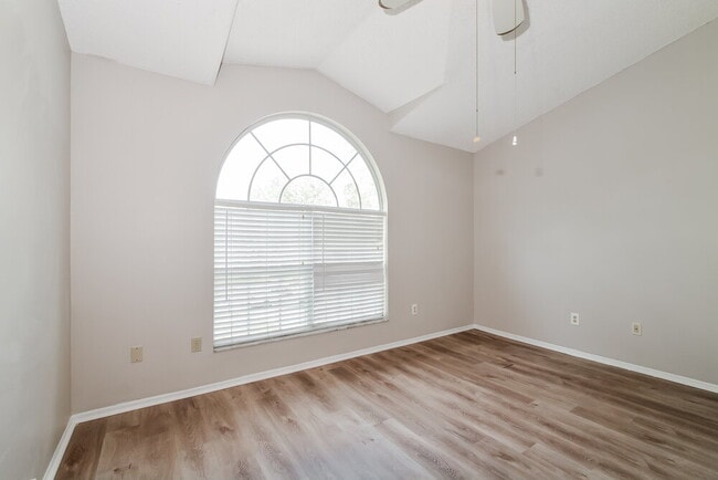 Photo - 1018 Corkwood Dr