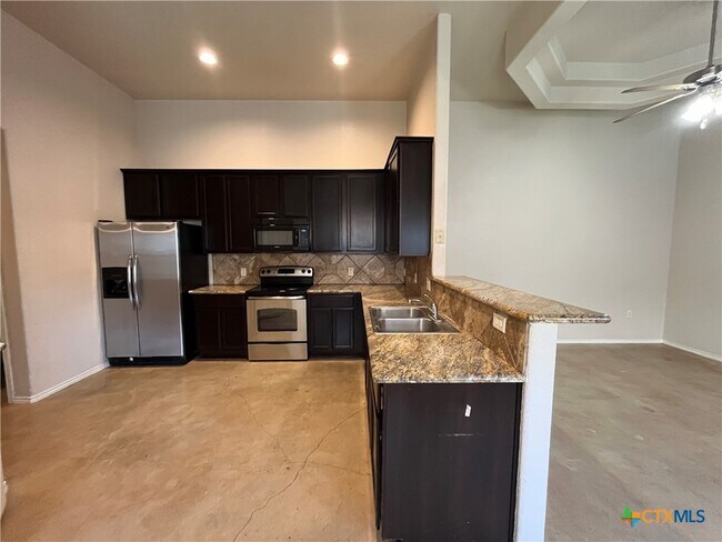 Building Photo - 268 Rosalie Dr