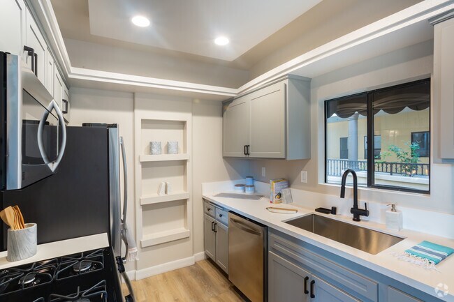 2HAB, 2BA - 1,230 ft² - Via Sherman Oaks