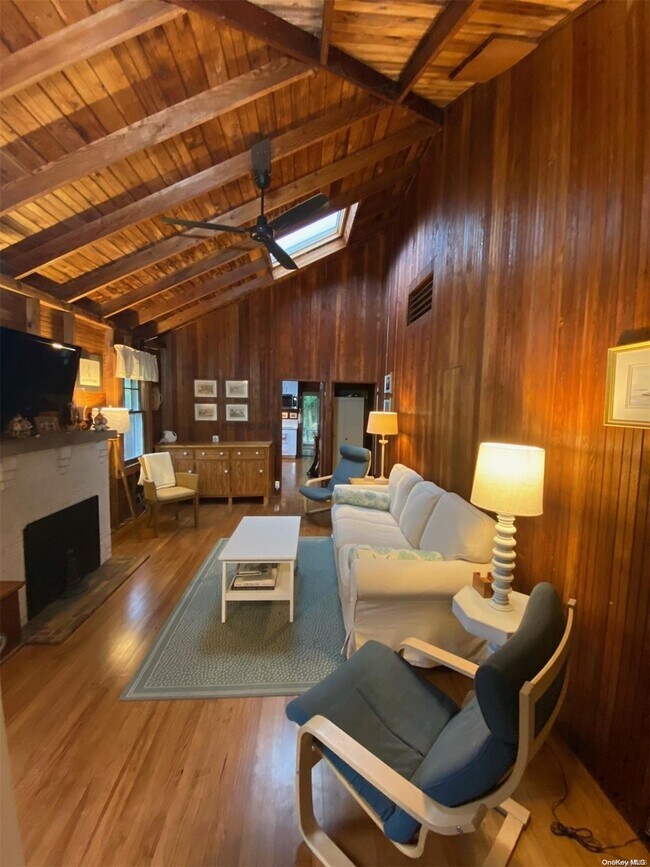 Photo - 876 Evergreen Walk