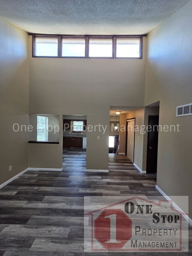 Photo - Gorgeous 2 Bedroom, 1.5 Bath in Independence!