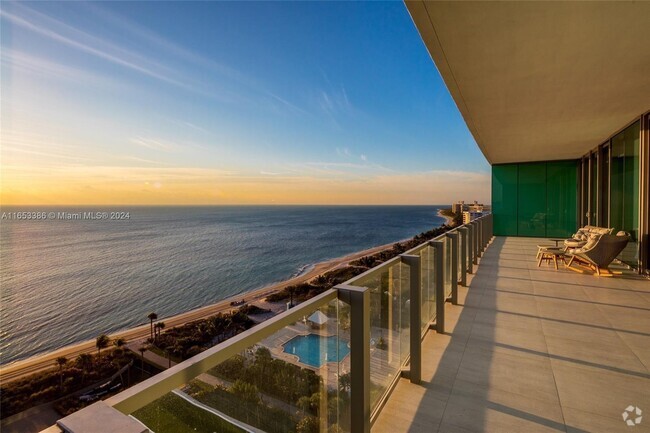 Building Photo - 360 Ocean Dr Unit LPH2S Rental