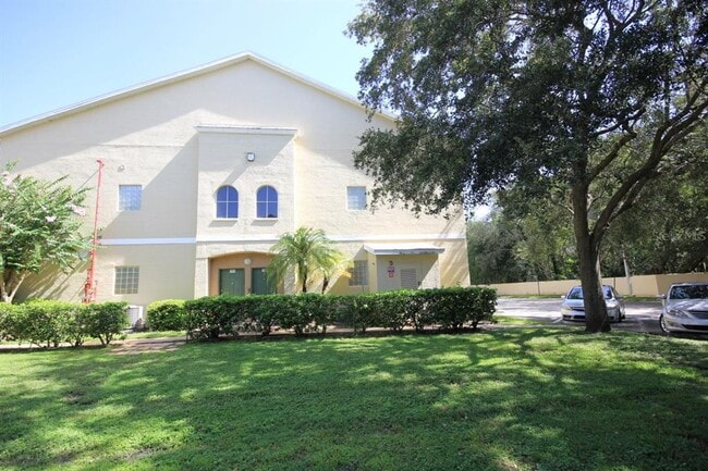 Building Photo - 5016 Sunridge Palms Dr