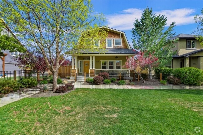 Building Photo - 3-Bedroom Craftsman-Style Home