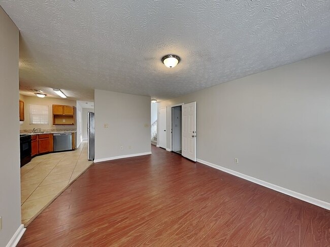 Photo - 2277 Hampton Dr