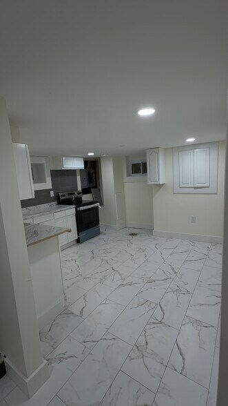 47 Hopkins Pl