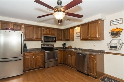 Photo - 7 Village Way