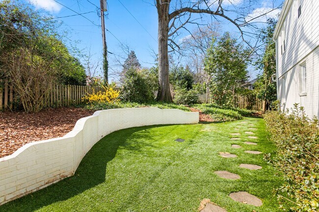 Photo - Stunning Irving Park 4 bedroom, 4 bathroom...