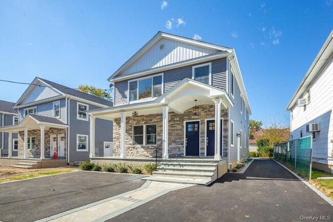 Photo - 207 Nassau Blvd Unit B