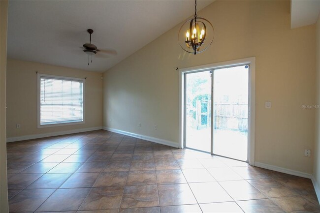 Photo - 1075 Meadowood Pointe Rd Townhome