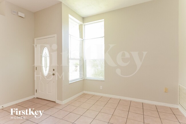 Photo - 8858 Parliament Ct