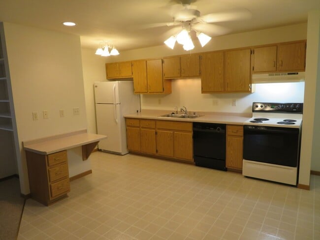 Photo - 584 W State St Unit 584 Apt#1