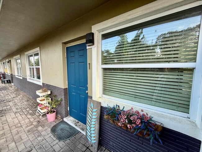 Photo - 1201 NE 5th Ave Unit 1