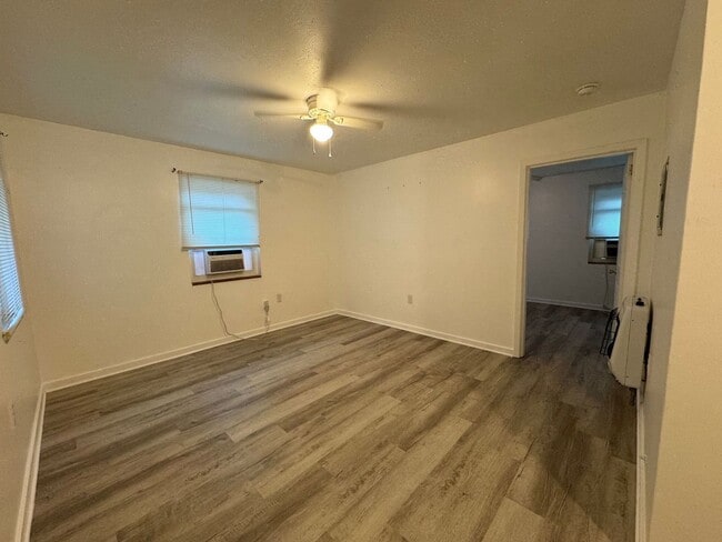 Photo - Pensacola - Warrington - 1 Bedroom, 1 Bathroom