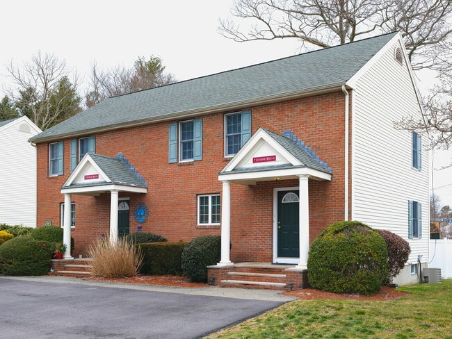 Building Photo - 8 Eugene Way Rental