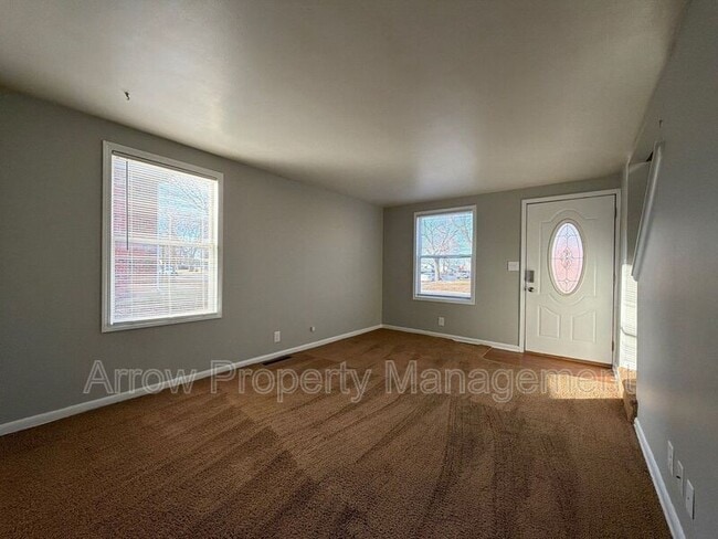 Photo - 5501 Benton St