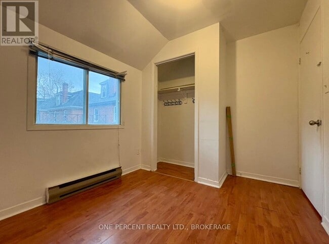 Photo - 382 Earl St Unit 3