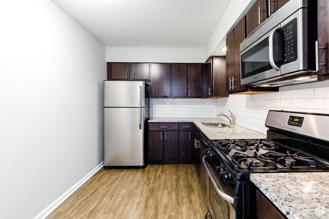 1BR, 1BA - Kitchen