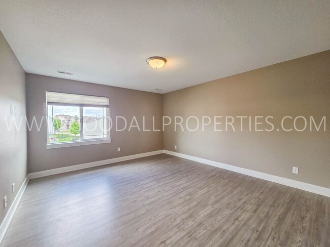 Photo - 4-Bedroom, 3.5-Bath Home with Walkout Finished Basement in Norwalk