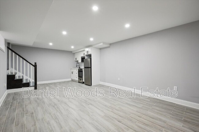 Photo - 5126 Walton Ave Condominio