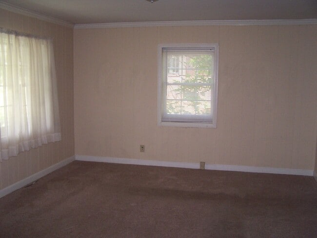 Photo - 3BR/1BA Home on New Walkertown Rd Move in Special- 1/2 off the first months rent!!