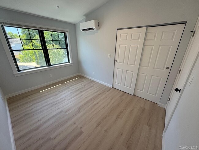 Photo - 544 Locust Ave Unidad 3A