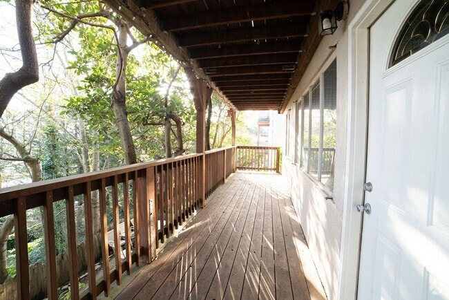 Building Photo - 720-722 Golden Gate Unit 720 Rental