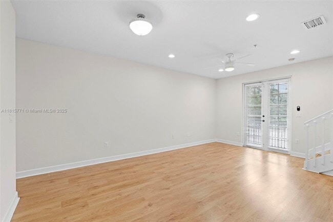 Photo - 419 SW 147th Ave