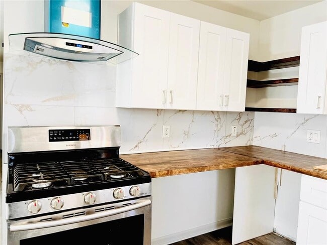 Photo - 1122 Elaine Dr