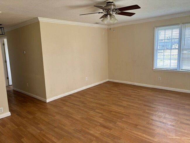 Photo - 204 W Main St House
