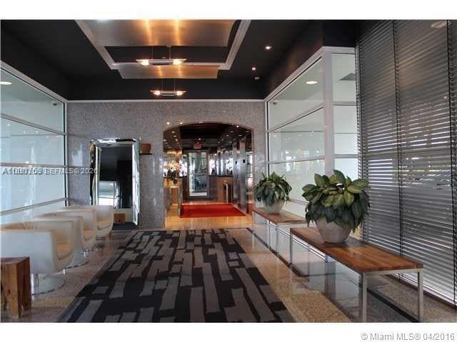 Building Photo - 1402 Brickell Bay Dr Unit 1103