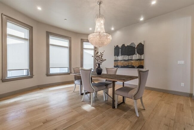 Photo - 826 NW 8th St