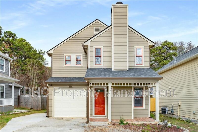 Photo - 4351 Bridle Path CT