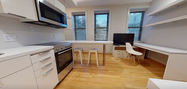Building Photo - 116 Mount Auburn St Unit 32