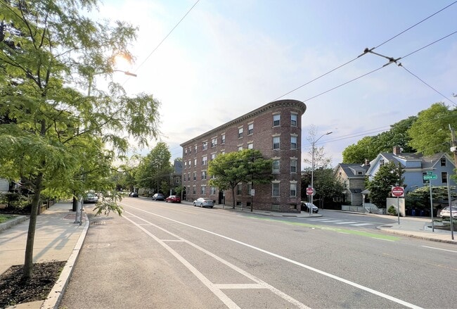 Photo - 269 Huron Ave Unit 4