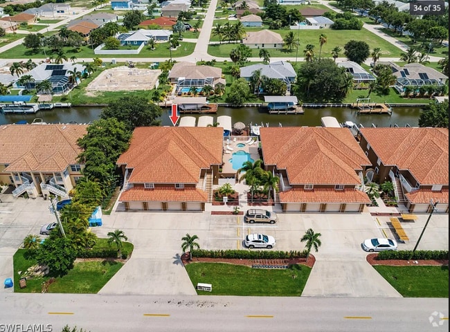Building Photo - 841 SW 47th Ter Unit Palm Breeze Rental