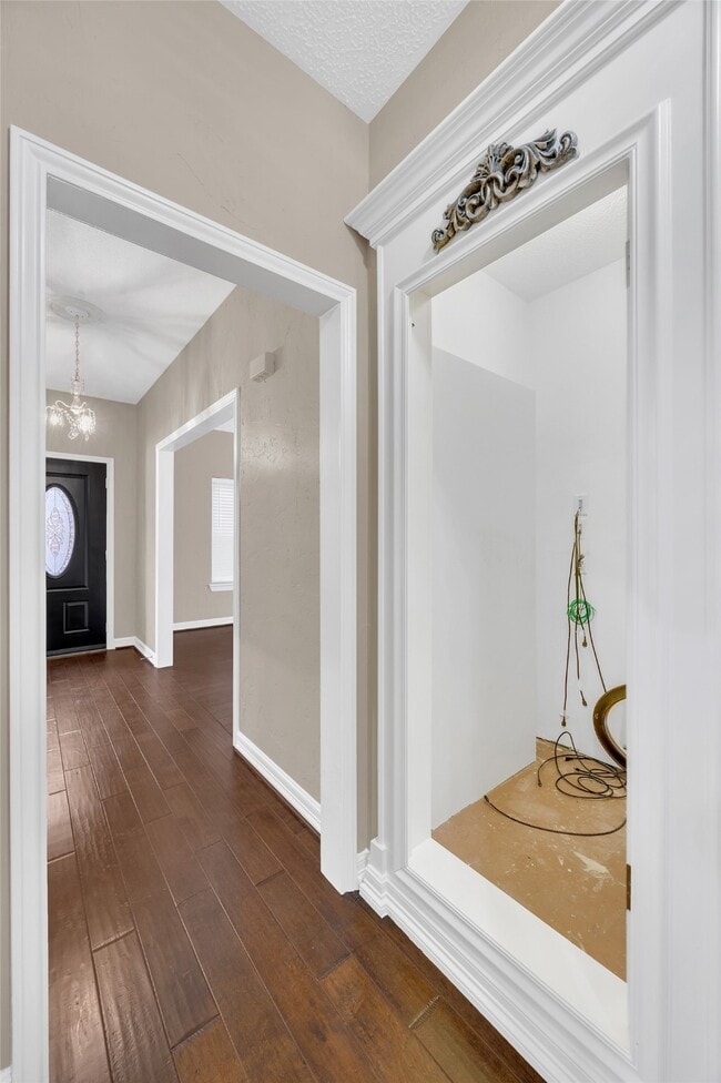 Photo - 7659 Ameswood Rd