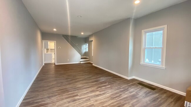 Photo - 307 Washington St