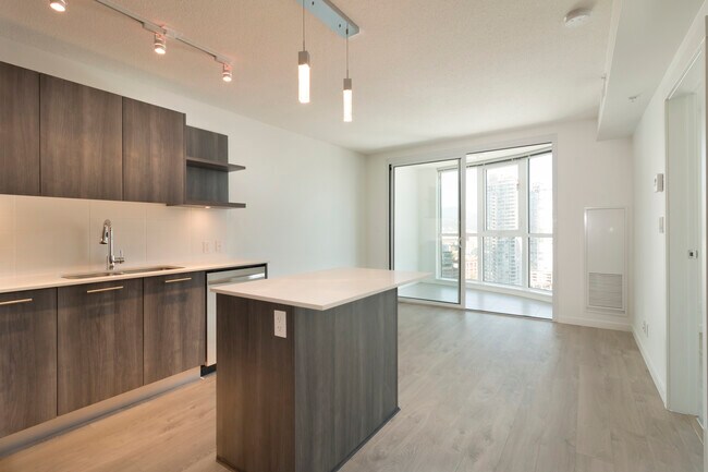 Photo - Aquilini Centre South - 2701 Unit 2701