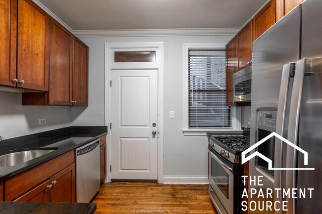 Photo - 740 W Addison St Unit N2