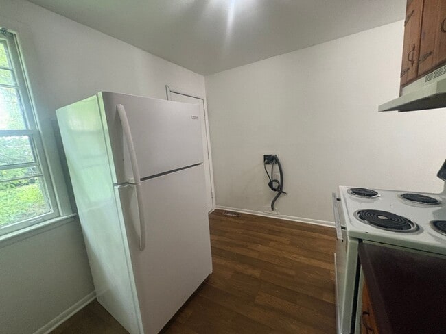 Photo - 1018 Curdwood Blvd Unit B