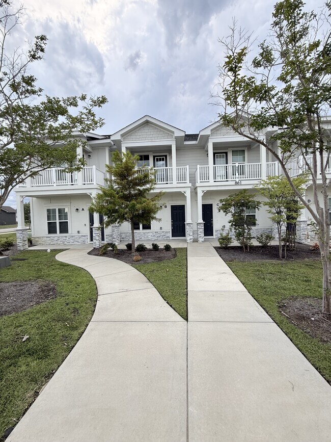 Building Photo - 861 Maxine Ct