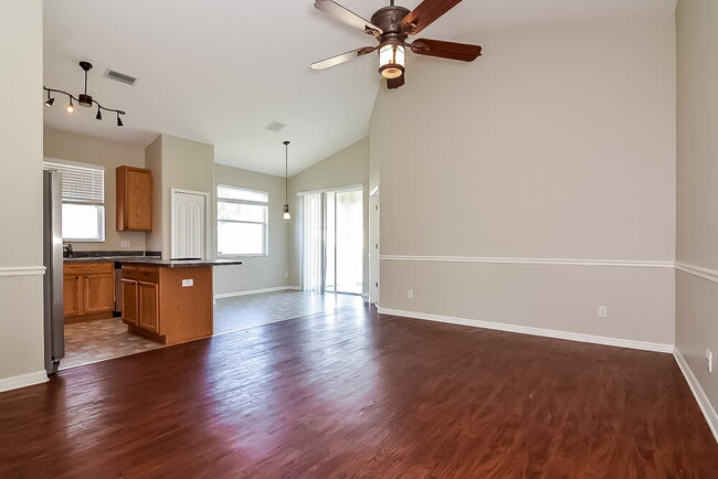 Photo - 9252 Zincoe Ln