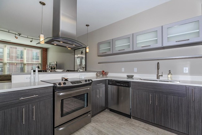 Building Photo - Crocker Park Living Rental