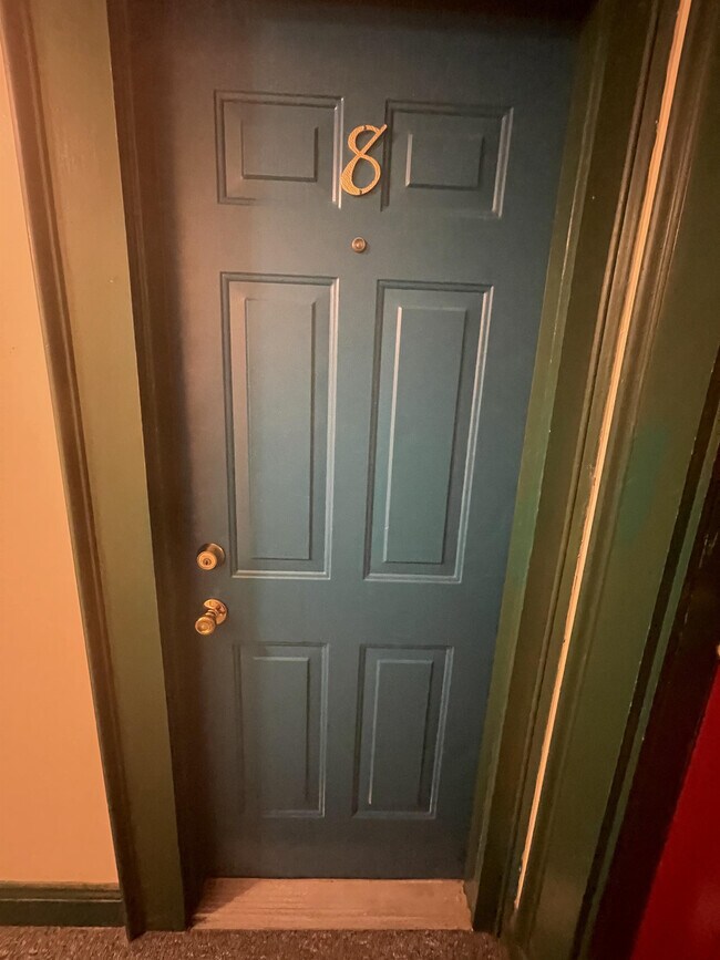 Photo - 416 E 2nd St