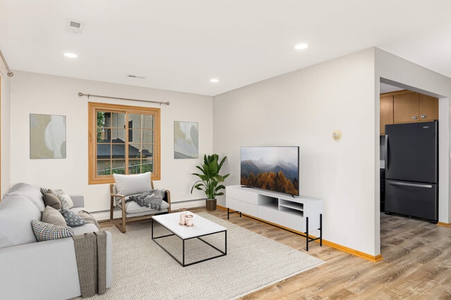 Sala de estar - 2525 Maple Ln
