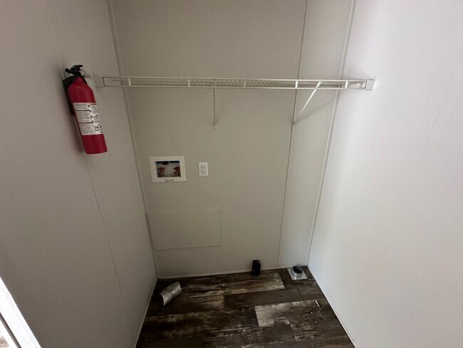 Photo - 103 Birdsall Dr